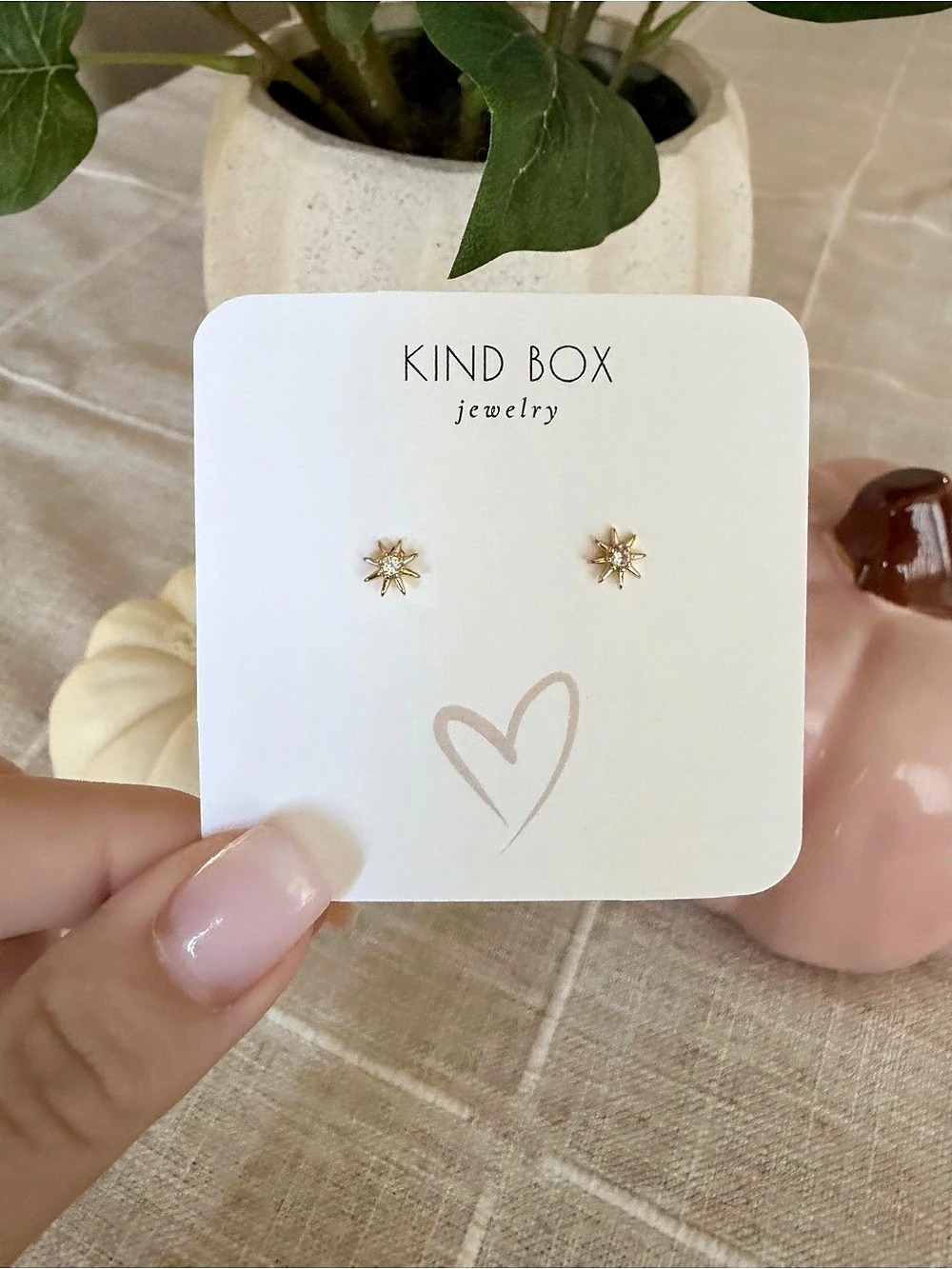 Kind Box Starburst Stud Earrings in Gold Like New